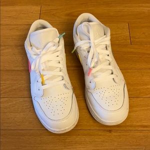 Nike Jordan’s white lo-tops